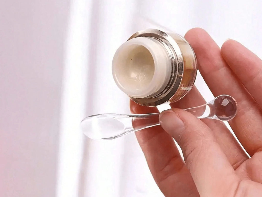 Spatulă Masaj Facial cu Roller Ocular – Penetrare Cremă și Lifting Contur
