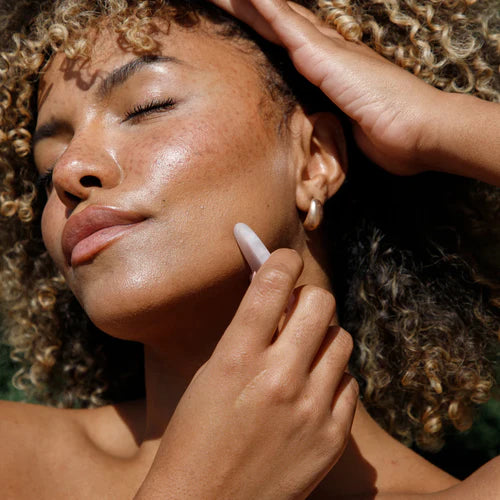 Gua Sha din Jad Pur – Lifting, Luminozitate și Piele Fermă